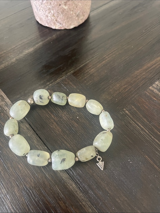 Silpada Jewelry - Silpada Light Green Natural Perhnite Stone Beaded Stretch Bracelet
